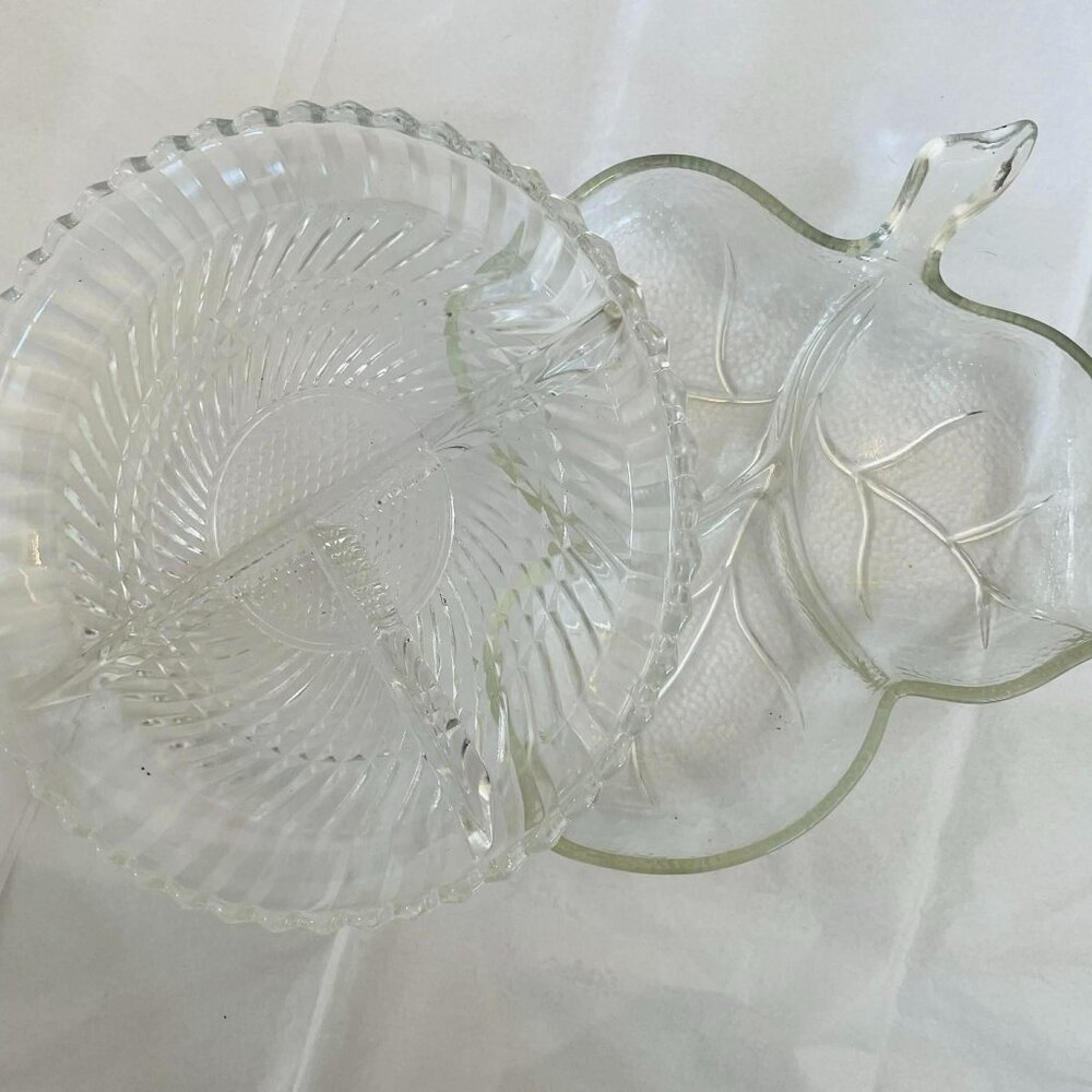 SET OF TWO CLASSIC DEPRESSION GLASS SERVING PLATES, condiments, candy , snacks,
